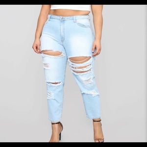 Distressed boyfriend jeans for curvy gyals